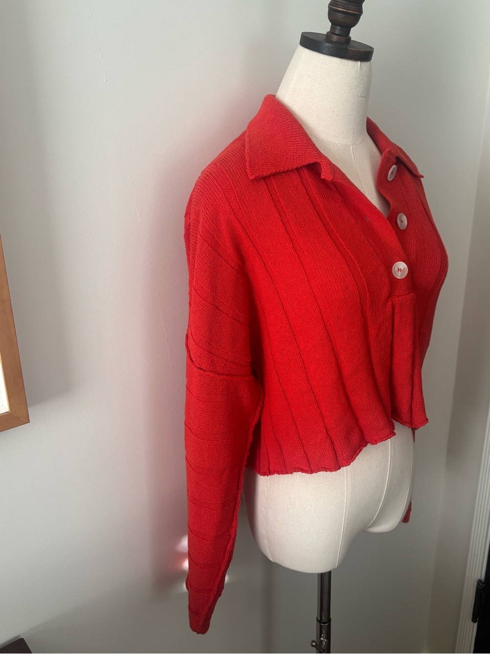 Red Cropped Rib Knit Sweater - Picture 3 of 10